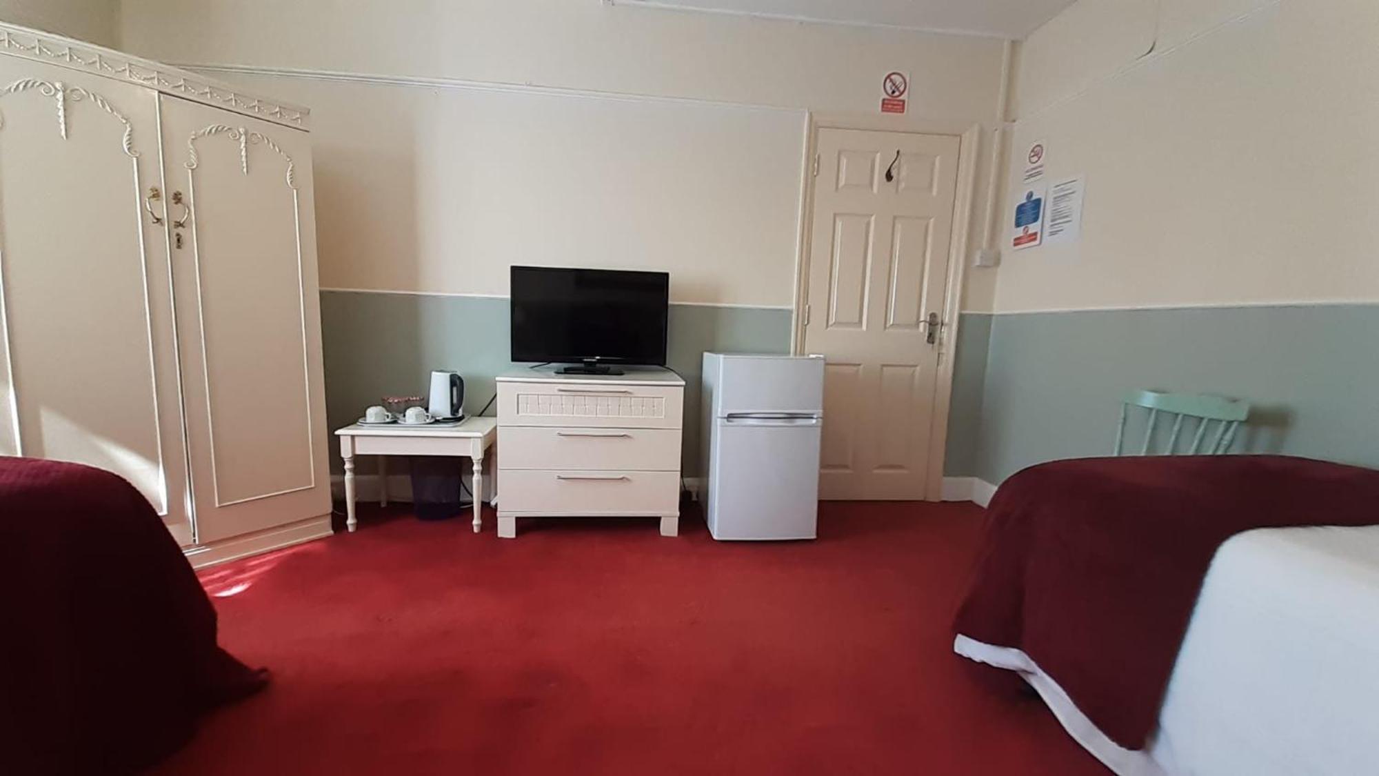 Kingsway Bed & Breakfast Broxbourne Extérieur photo
